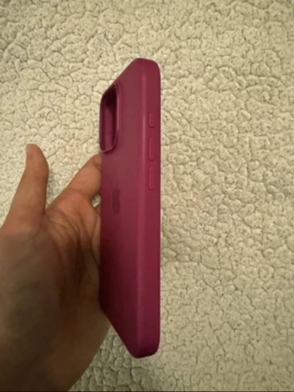Apple Silicone Case MagSafe iPhone 16 Pro - Fuchsia Color